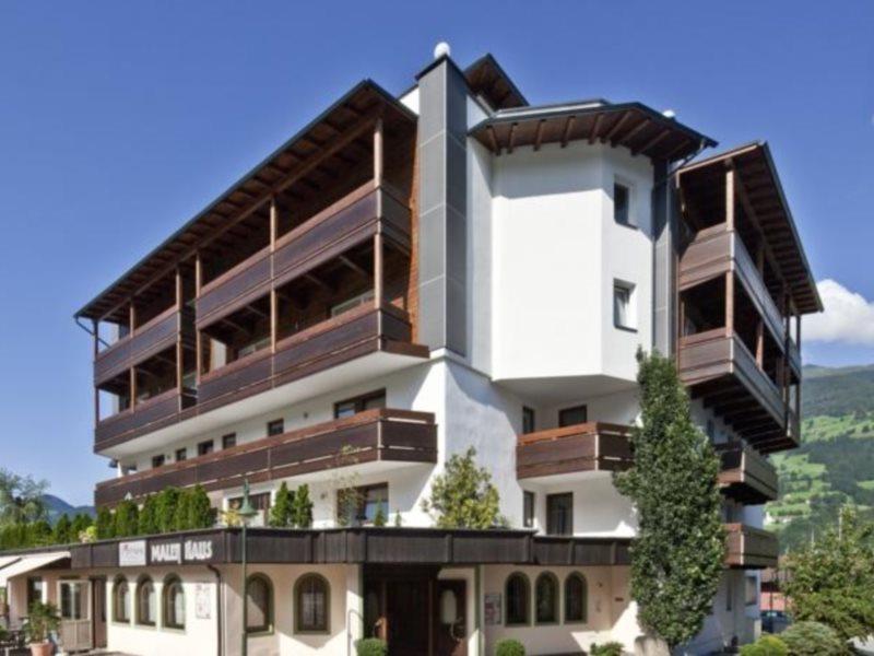 Hotel Malerhaus Fügen Extérieur photo